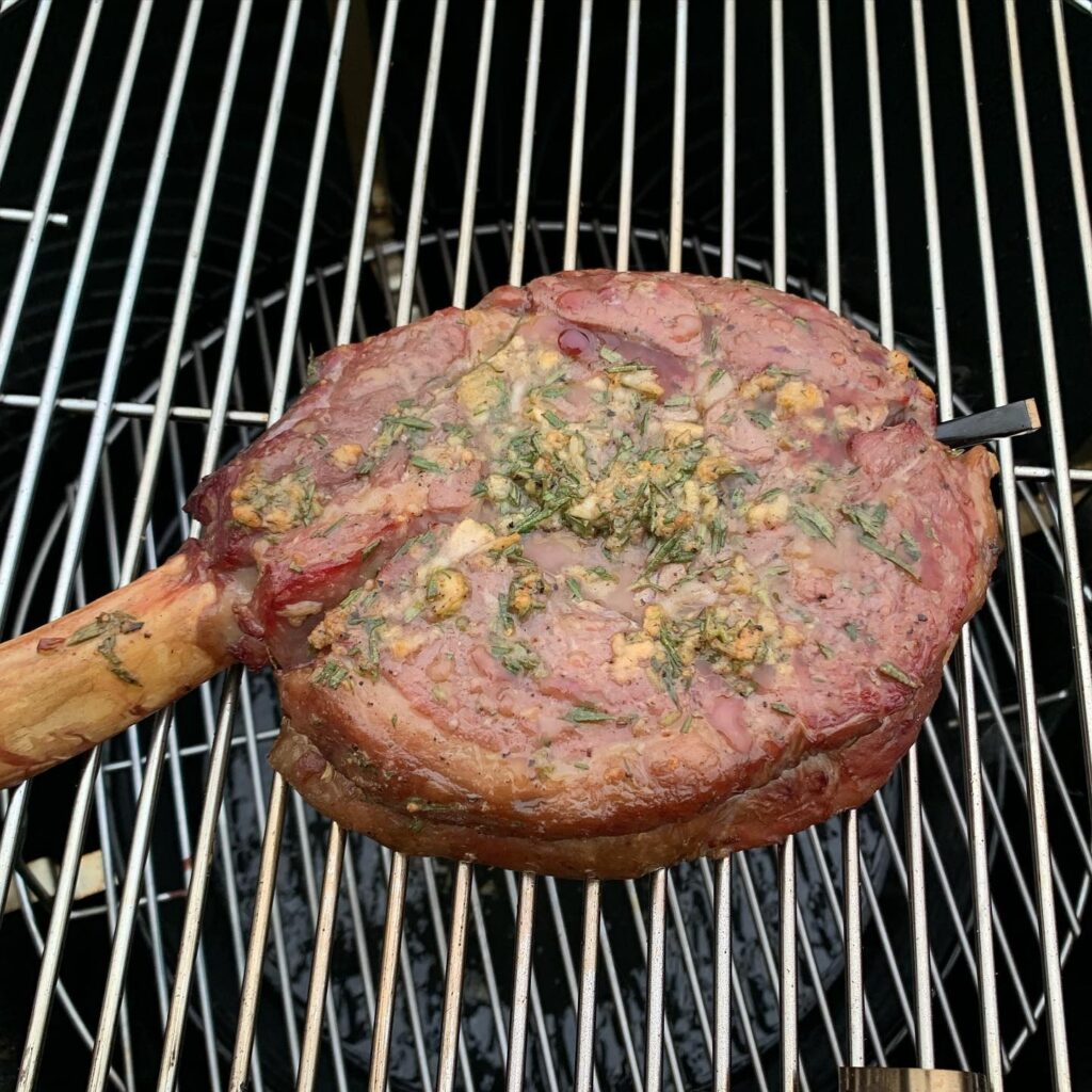 Rib roast bone in